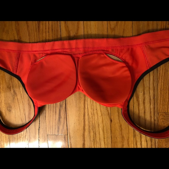 Lululemon padded sports bra - Picture 4 of 5